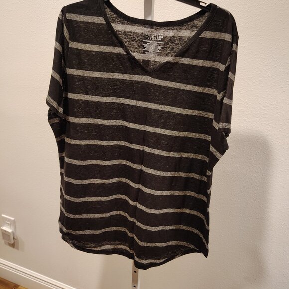 Time and Tru Top Women's Plus Size Short Sleeve Top Size XXL Striped Black - Picture 5 of 10